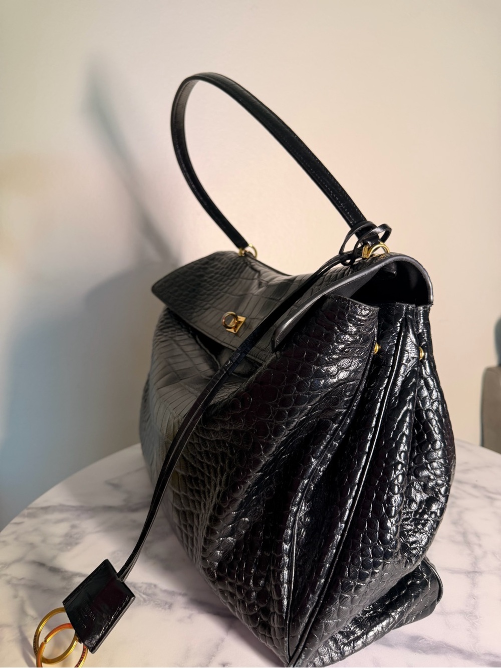 BALENCIAGA
Rodeo Large Handbag Crocodile Embossed - Picture 8 of 13